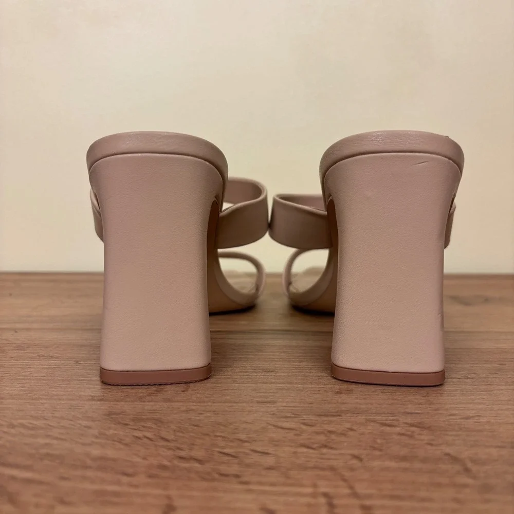 DOLCE VITA Veniss Block Heel Sandals Nude Tan Women Size 8.5 Open Toe Strappy